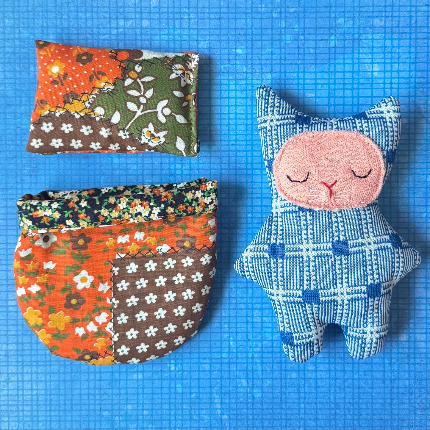 Happy Vibes Kitty Sleeping Set