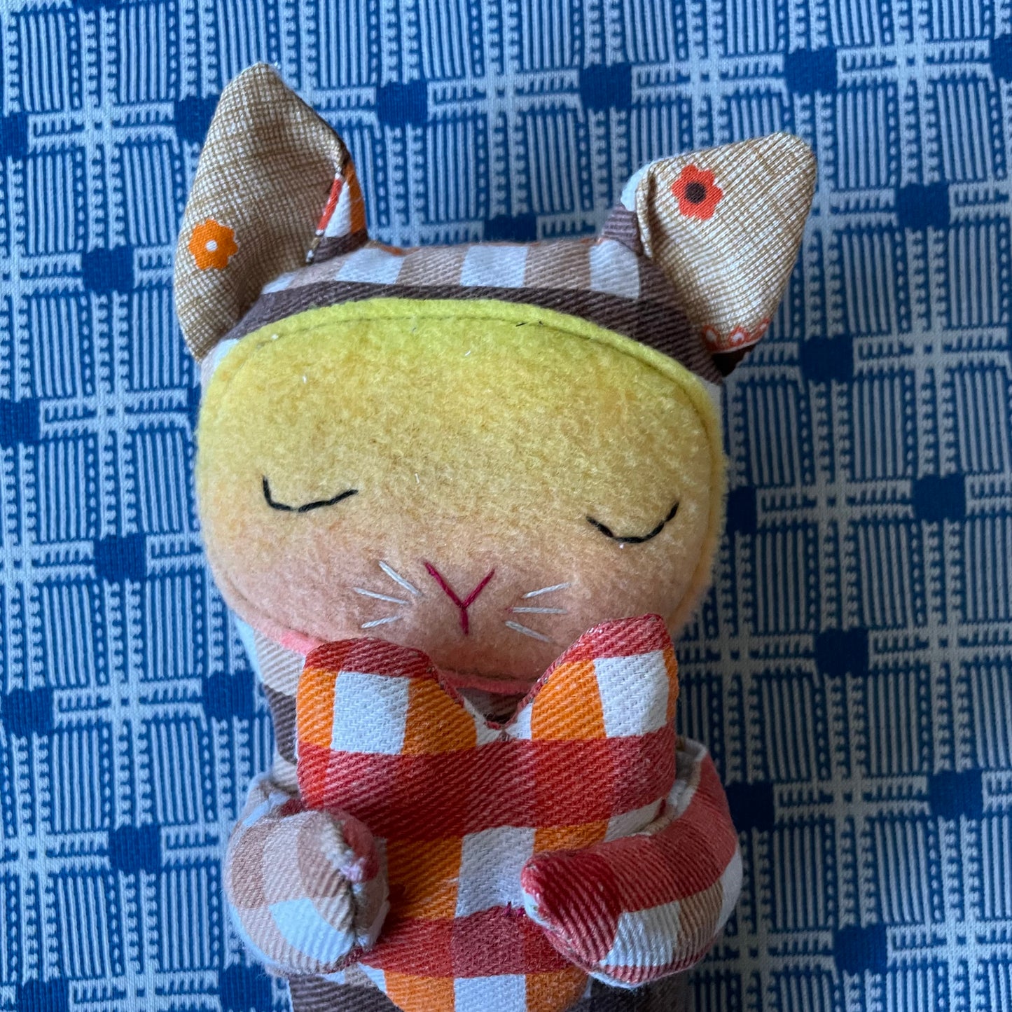 Happy Vibes Kitty Lovin it!